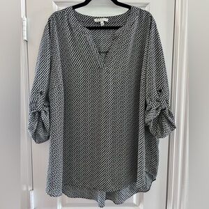 Black and White Geometric Patterned Blouse